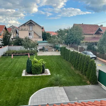 Ferienwohnung Charlie&Blueberries Belgrad Exterior foto