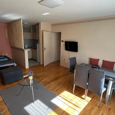 Ferienwohnung Charlie&Blueberries Belgrad Exterior foto